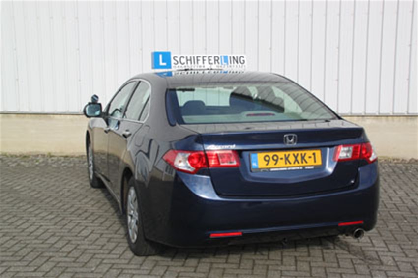 Honda Accord (6 versnellingen) - lesauto van Autorijschool Schifferling